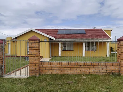 3 Bedroom House For Sale in East London - img