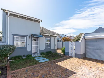 4 Bedroom Townhouse For Sale in Cape Town - img