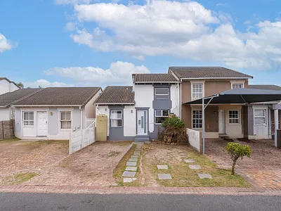 3 Bedroom Townhouse For Sale in Cape Town - img