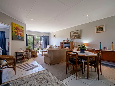 3 Bedroom Townhouse For Sale in Port Elizabeth - t2QK.webp
