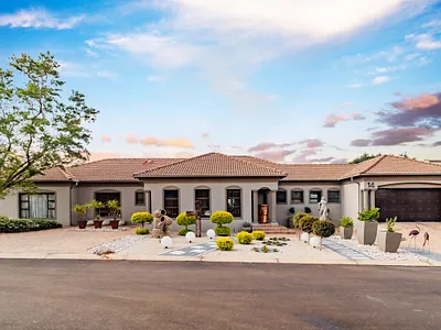 4 Bedroom House For Sale in Centurion - Q1Vo.webp