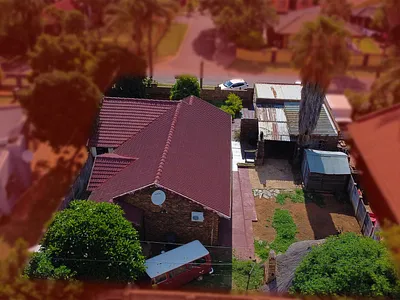 4 Bedroom House For Sale in Akasia - 7vfz.webp