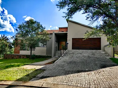3 Bedroom House For Sale in Rustenburg - PrDk.webp