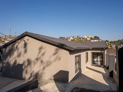 3 Bedroom House For Sale in Kingsburgh - Jm5H.webp