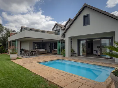 3 Bedroom House For Sale in Hartbeespoort - yCzT.webp