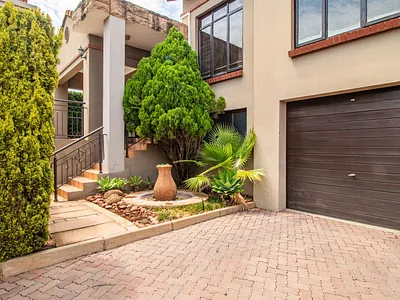 3 Bedroom House For Sale in Pretoria - aciC.webp