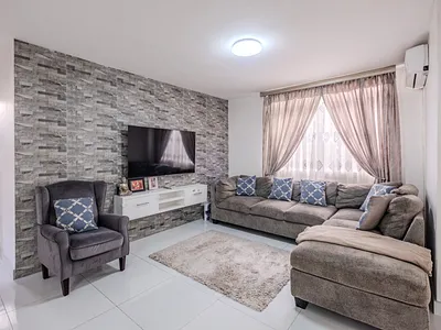 2 Bedroom Apartment For Sale in Durban North - zrIT.webp