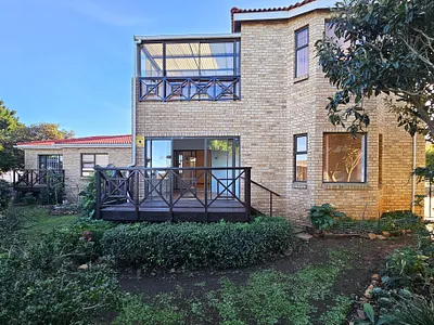 4 Bedroom House For Sale in Jeffreys Bay - B2bY.webp