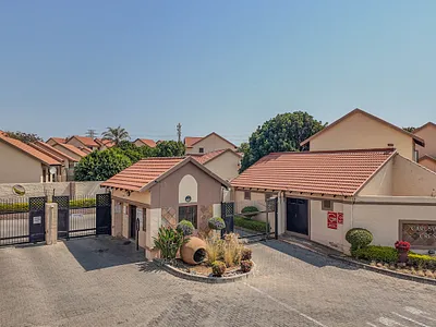 2 Bedroom Townhouse For Sale in Midrand - t8qQ.webp