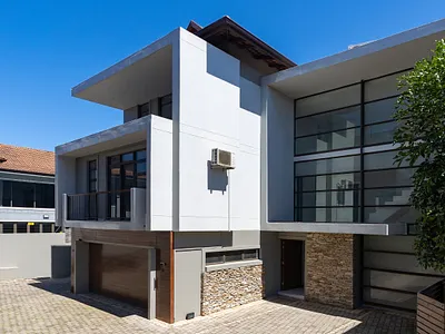 5 Bedroom Townhouse For Sale in Umhlanga - x9z1.webp