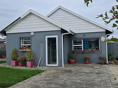 3 Bedroom House For Sale in Jeffreys Bay - 0qay.webp