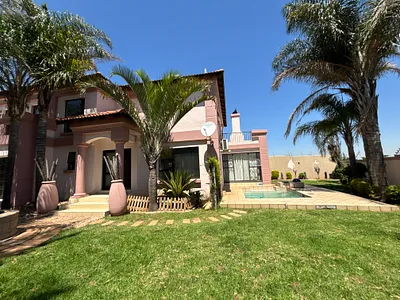 4 Bedroom House For Sale in Boksburg - OKhp.webp