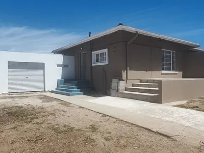 1 Bedroom House For Sale in Port Elizabeth - 7WmJ.webp