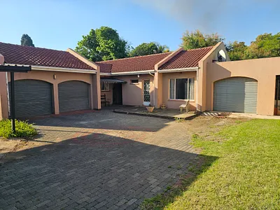 3 Bedroom House For Sale in Brakpan - hHf3.webp