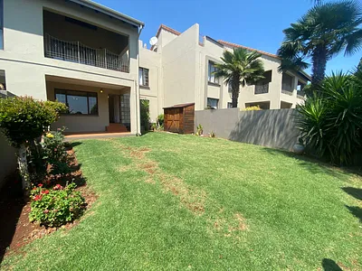 2 Bedroom Apartment For Sale in Bedfordview - xVXm.webp
