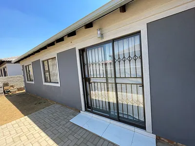 3 Bedroom House For Sale in Vanderbijlpark - 8n4s.webp