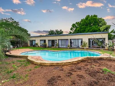 4 Bedroom House For Sale in Centurion - 7AzN.webp