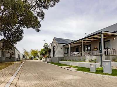 3 Bedroom House For Sale in Cape Town - QJ57.webp