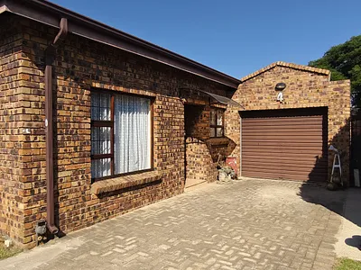 3 Bedroom House For Sale in Kriel - ujLN.webp