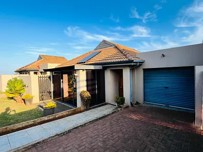 3 Bedroom House To Rent in East London - XWGm.webp