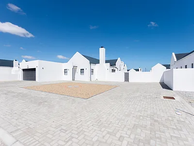 3 Bedroom House For Sale in Velddrif - pNhA.webp