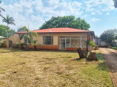 3 Bedroom House To Rent in Louis Trichardt - uEZ5.webp