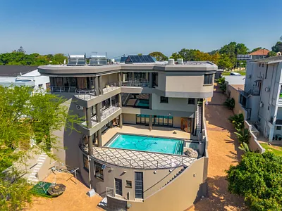 5 Bedroom House For Sale in Durban - o0uD.webp