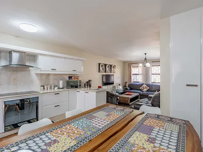 2 Bedroom Apartment For Sale in Durban - uXx5.webp