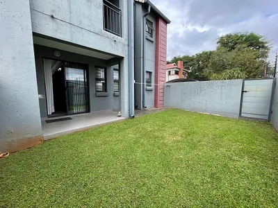 2 Bedroom Apartment For Sale in Pretoria - h6qA.webp