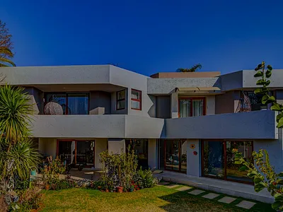 3 Bedroom House For Sale in Bedfordview - Ucth.webp