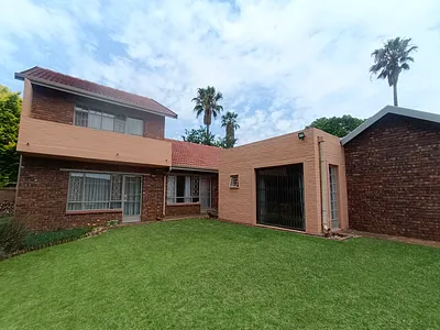 5 Bedroom House For Sale in Centurion - Fb05.webp