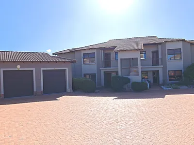 3 Bedroom Apartment For Sale in Langebaan - lvL7.webp