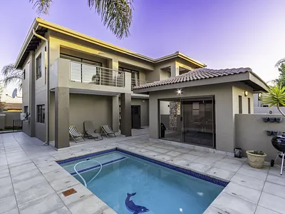 3 Bedroom House For Sale in Edenvale - 3IjF.webp