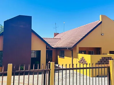 5 Bedroom House For Sale in Louis Trichardt - iq6c.webp