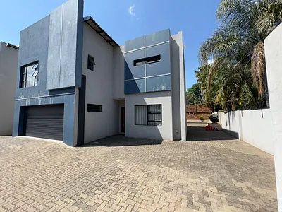 3 Bedroom Apartment For Sale in Bo-dorp, Rustenburg - ijUm.webp