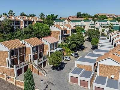 2 Bedroom Townhouse For Sale in Pretoria - pCUO.webp