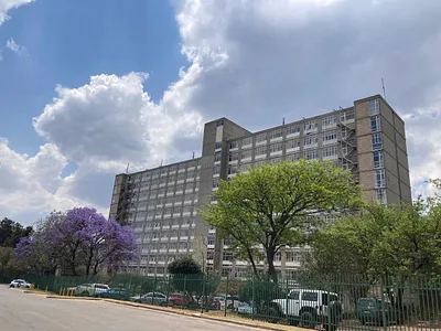 2 Bedroom Apartment For Sale in Bedfordview - 709I.webp