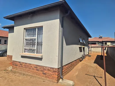 3 Bedroom House For Sale in Polokwane - BIXJ.webp