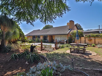 4 Bedroom House For Sale in Alberton - lf93.webp