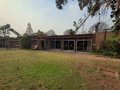 4 Bedroom House To Rent in Vanderbijlpark - Q4Yb.webp