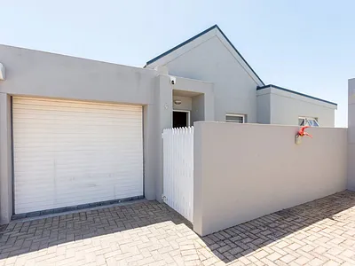 2 Bedroom Townhouse For Sale in Langebaan - Dkks.webp