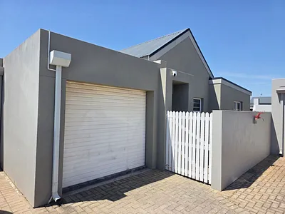 2 Bedroom House For Sale in Langebaan - EbIO.webp