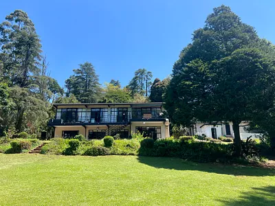 6 Bedroom House For Sale in Hilton - YGF1.webp