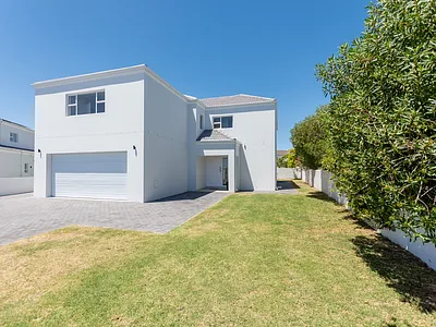3 Bedroom House For Sale in Langebaan - cppF.webp