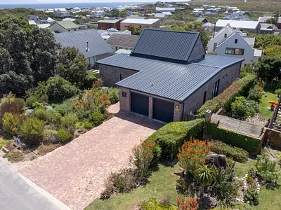 3 Bedroom House For Sale in Pringle Bay - img