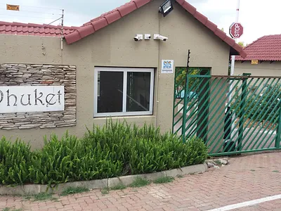 2 Bedroom Townhouse To Rent in Johannesburg - img