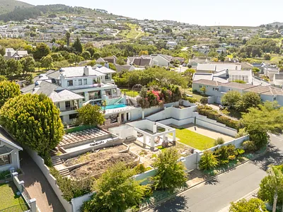 7 Bedroom House For Sale in Bellville - ufdZ.webp