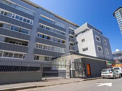3 Bedroom Apartment For Sale in Cape Town - img