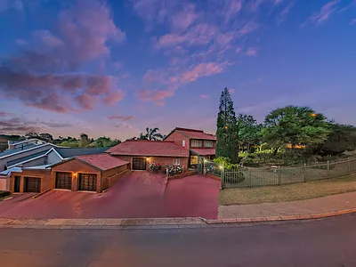 4 Bedroom House For Sale in Krugersdorp - oVrE.webp