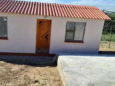 2 Bedroom House For Sale in East London - 7qdi.webp